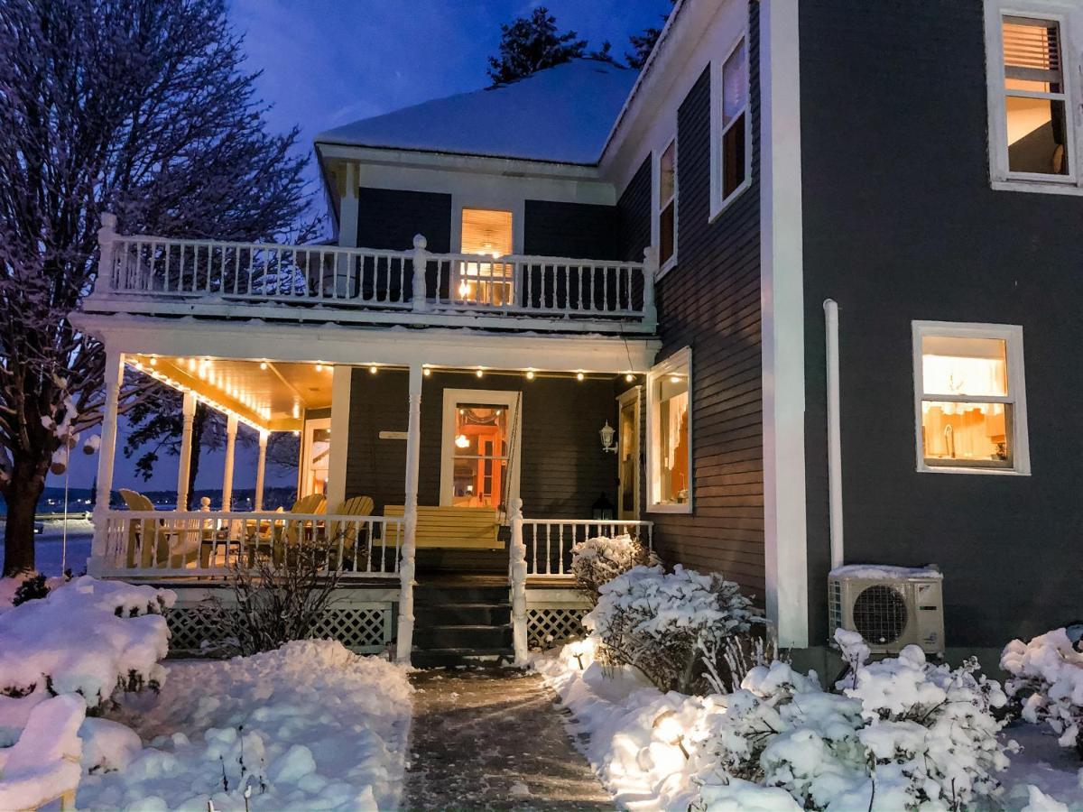 Toba'S Bed & Breakfast Lunenburg Exteriör bild