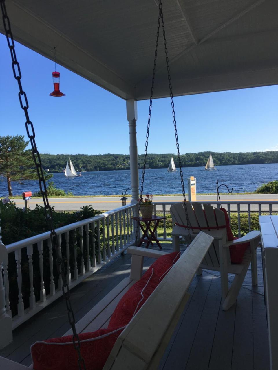 Toba'S Bed & Breakfast Lunenburg Exteriör bild