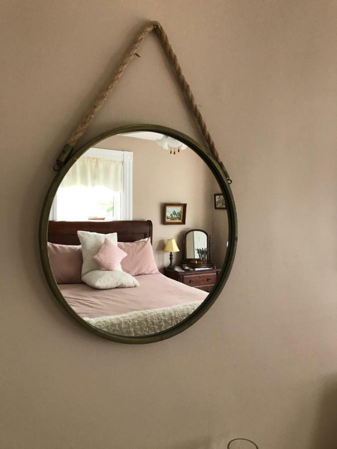 Toba'S Bed & Breakfast Lunenburg Exteriör bild